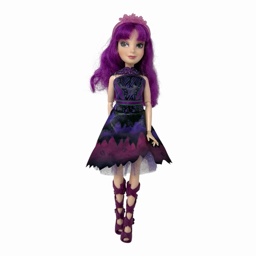 Disney Descendants Mal Isle Of The‎ Lost Royal Yacht Doll Purple Hair Maleficent